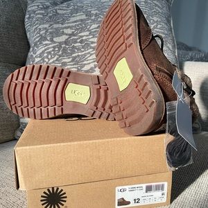 Children Ugg boots size 12 NWT.